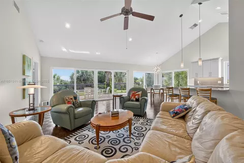 Living - 257 Ridge Rd, Jupiter, FL 33477 photo 1 of 4