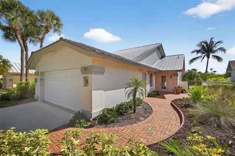 Exterior - 257 Ridge Rd, Jupiter, FL 33477 photo 4 of 21