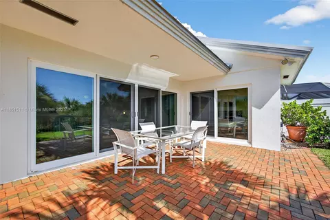Exterior - 257 Ridge Rd, Jupiter, FL 33477 photo 16 of 21