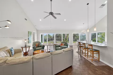 Living - 257 Ridge Rd, Jupiter, FL 33477 photo 2 of 4