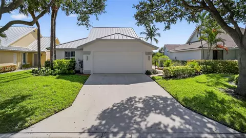 Exterior - 257 Ridge Rd, Jupiter, FL 33477 photo 18 of 21