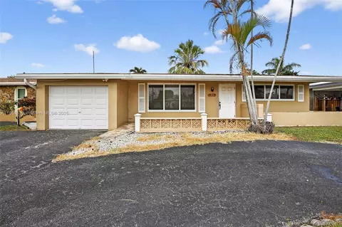 8941 NW 26th Pl, Sunrise, FL 33322
