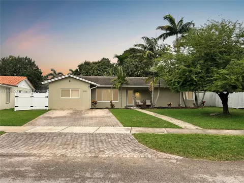 10931 SW 161st St, Miami, FL 33157