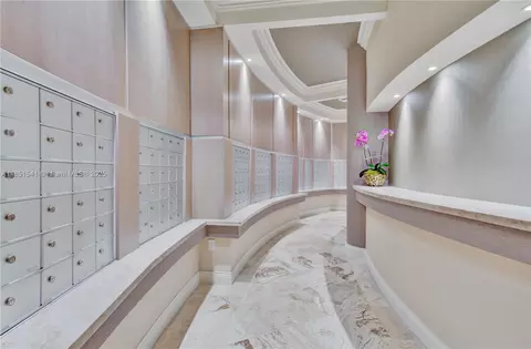 Entry Way - 808 Brickell Key Dr #1008, Miami, FL 33131 photo 2 of 2