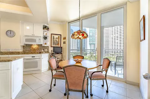 Kitchen - 808 Brickell Key Dr #1008, Miami, FL 33131 photo 2 of 2