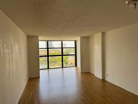 200 Leslie Dr #616, Hallandale Beach, FL 33009