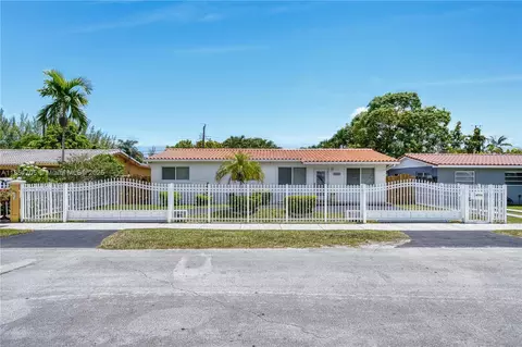 8230 SW 45th St, Miami, FL 33155