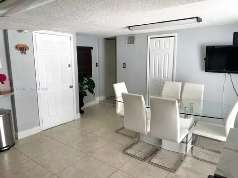 Dining - 1847 W 2nd Ave, Hialeah, FL 33010 photo 1 of 1