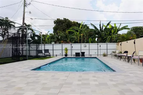 Exterior - 1847 W 2nd Ave, Hialeah, FL 33010 photo 3 of 6