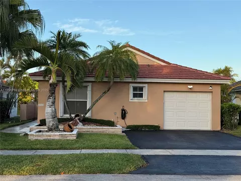 2002 NW 184th Way, Pembroke Pines, FL 33029