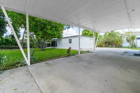 Exterior - 1026 W 32nd St, Hialeah, FL 33012 photo 7 of 7