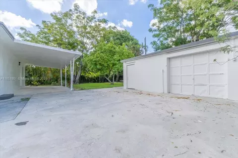 Exterior - 1026 W 32nd St, Hialeah, FL 33012 photo 5 of 7