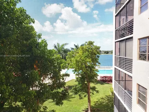 20840 San Simeon Way #403, Miami, FL 33179