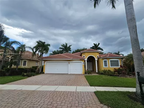 18951 SW 30 St, Miramar, FL 33029