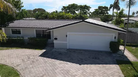 4431 NE 28th Ave, Lighthouse Point, FL 33064