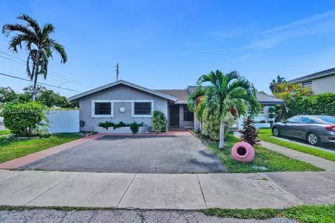 2415 SW 99th Pl #N, Miami, FL 33165
