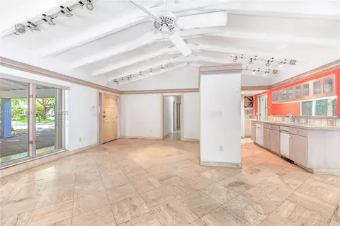 Living - 330 Pacific Rd, Key Biscayne, FL 33149 photo 6 of 14