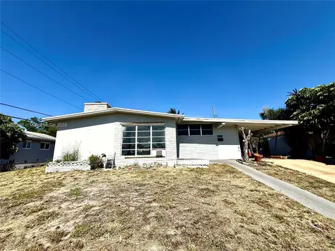 1426 Hillcrest Dr, Lake Worth, FL 33461