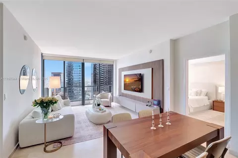 88 SW 7th St #3003, Miami, FL 33130