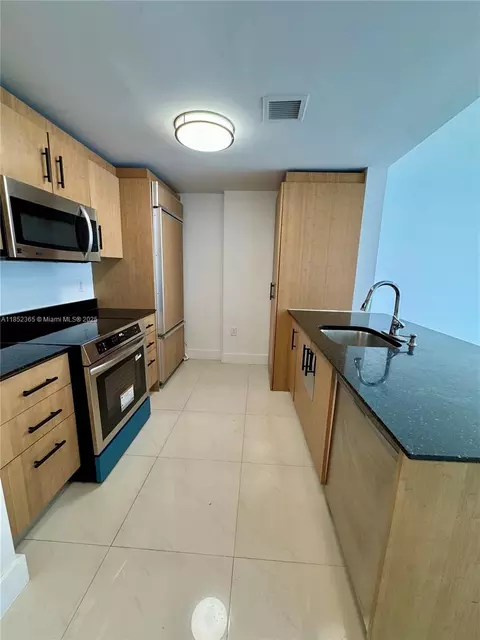 10275 Collins Ave #316, Bal Harbour, FL 33154