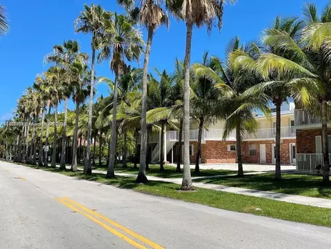 100 Sunrise Dr #6, Key Biscayne, FL 33149