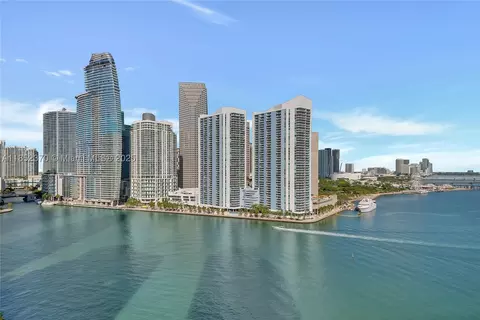 848 Brickell Key Dr #1906, Miami, FL 33131