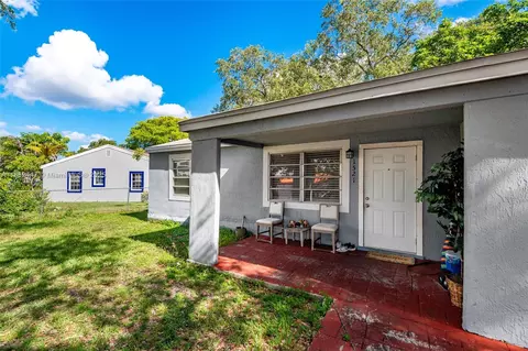 1521 NE 131st St, North Miami, FL 33161