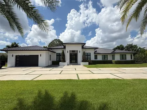 9600 SW 66th St, Miami, FL 33173