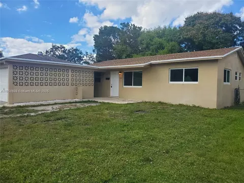 238 SW 6th St, Dania Beach, FL 33004