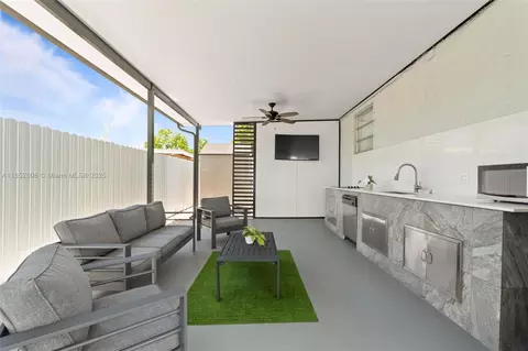Other - 4205 E 10th Ave, Hialeah, FL 33013 photo 3 of 5