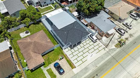 View/Area - 4205 E 10th Ave, Hialeah, FL 33013 photo 6 of 7