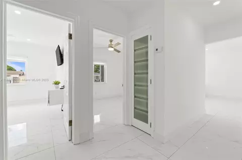 Entry Way - 4205 E 10th Ave, Hialeah, FL 33013 photo 1 of 1