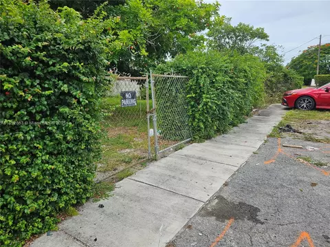 0 E 52, Hialeah, FL 33013 photo 6