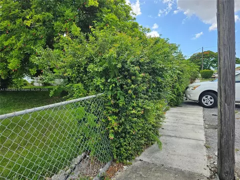 0 E 52, Hialeah, FL 33013 photo 8