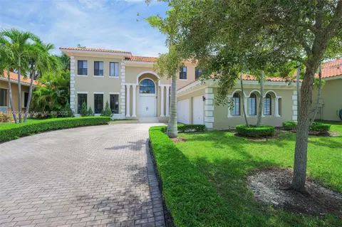 7512 SW 187th St, Cutler Bay, FL 33157