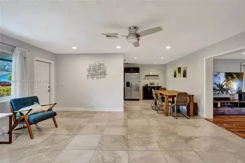 1083 SW 25th Pl, Boynton Beach, FL 33426