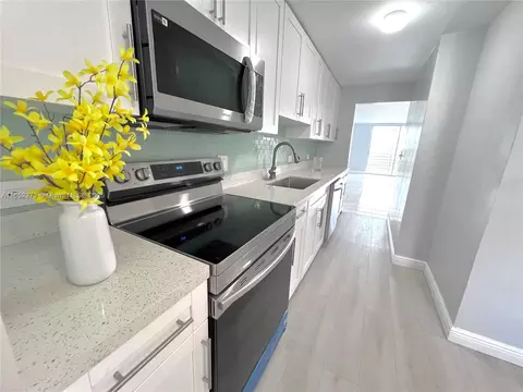 3660 NE 166th St #505, North Miami Beach, FL 33160