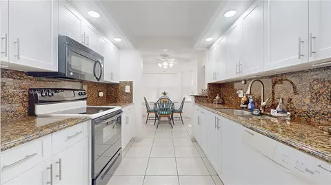 550 SW 137th Ave #104L, Pembroke Pines, FL 33027