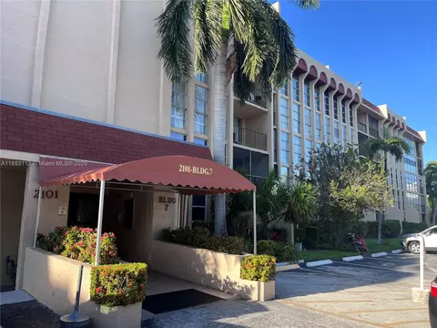 2101 Atlantic Shores Blvd #309, Hallandale Beach, FL 33009