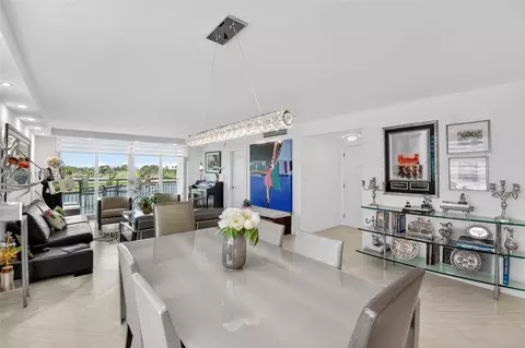 9250 W Bay Harbor Dr #5A, Bay Harbor Islands, FL 33154