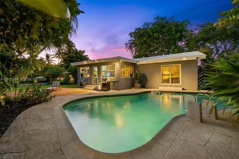 608 NW 25th St, Wilton Manors, FL 33311