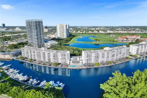 200 Diplomat Pkwy #423, Hallandale Beach, FL 33009