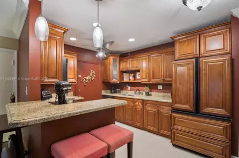 5900 NE 22nd Way #802, Fort Lauderdale, FL 33308