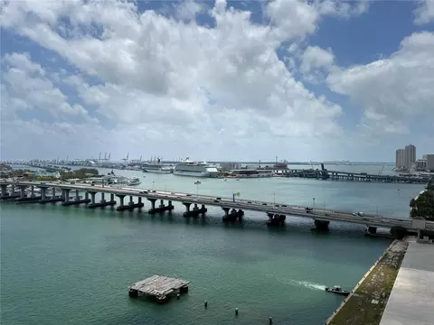 555 NE 15th St #21I, Miami, FL 33132