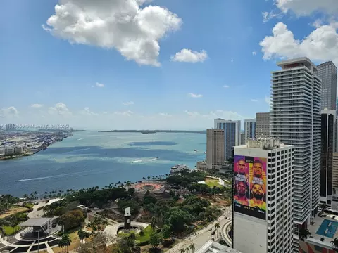 244 Biscayne Blvd #3707, Miami, FL 33132
