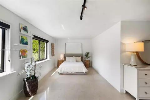 Bedroom - 251 E Shore Dr E, Miami, FL 33133 photo 5 of 6