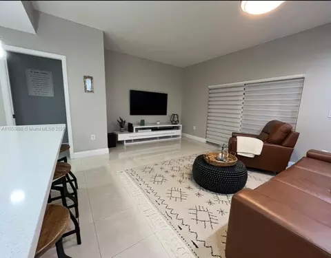 8830 W Flagler St #10, Miami, FL 33174