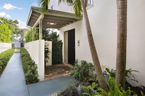 6650 SW 71st Ln #3, South Miami, FL 33143