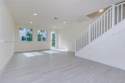 10226 NW 64th Ter #105, Doral, FL 33178
