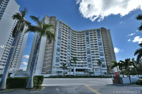 3180 S Ocean Dr #1204, Hallandale Beach, FL 33009